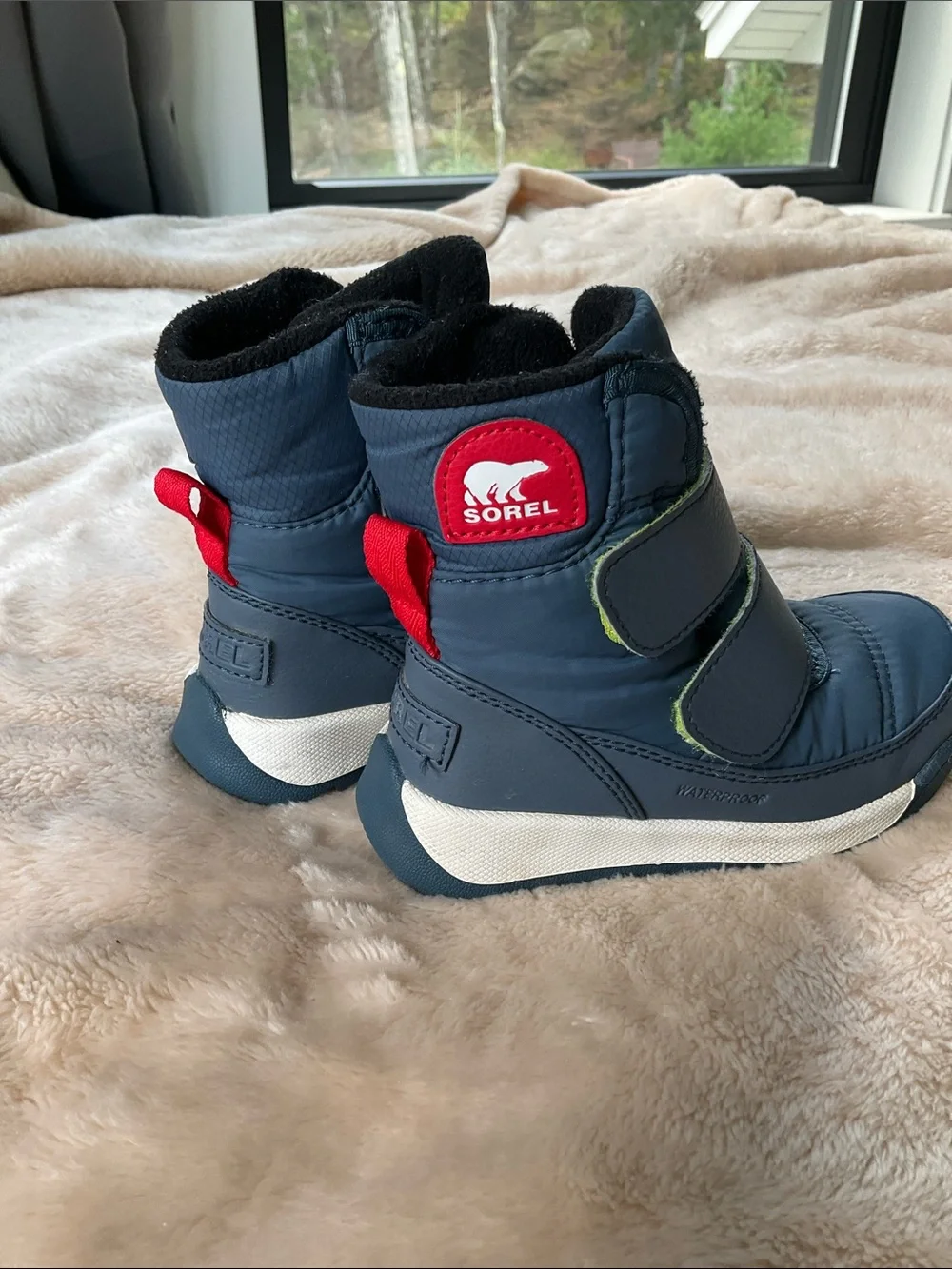 Sorel Kids Navy and Red Snow Boots - waterproof